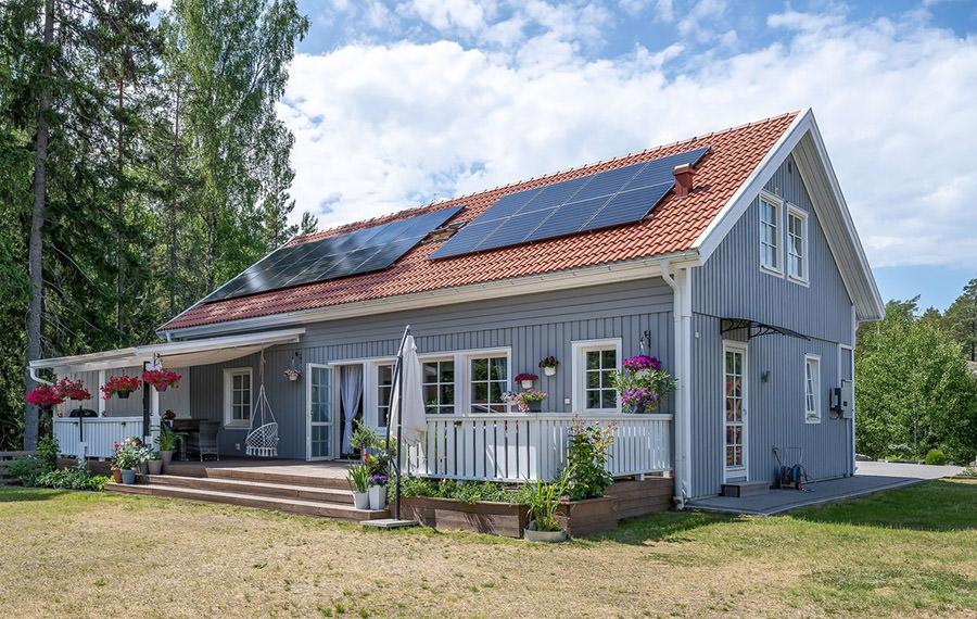 Installera Solcellspaneler & Solfångare